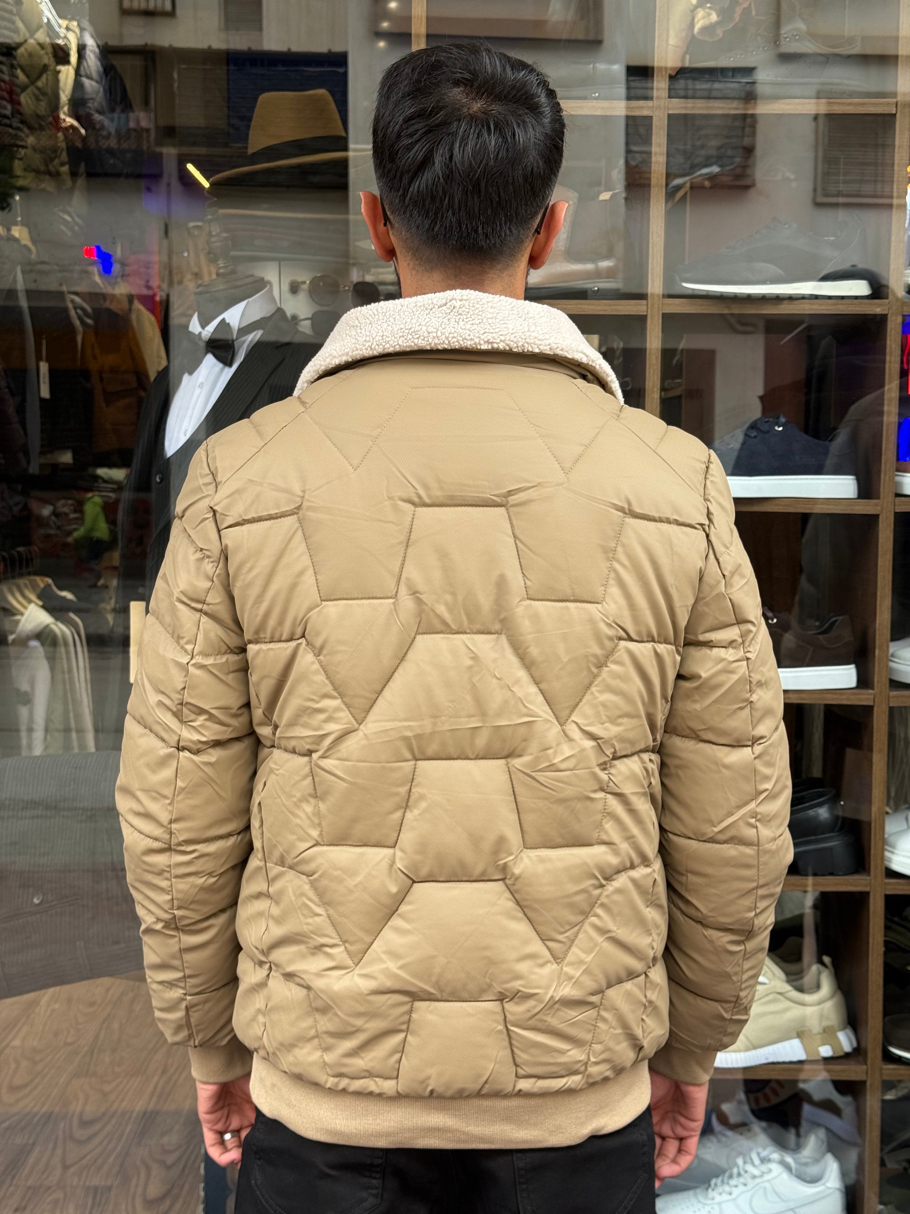 Veste Matelassée Homme Beige Col Fourrure – Élégance & Chaleur