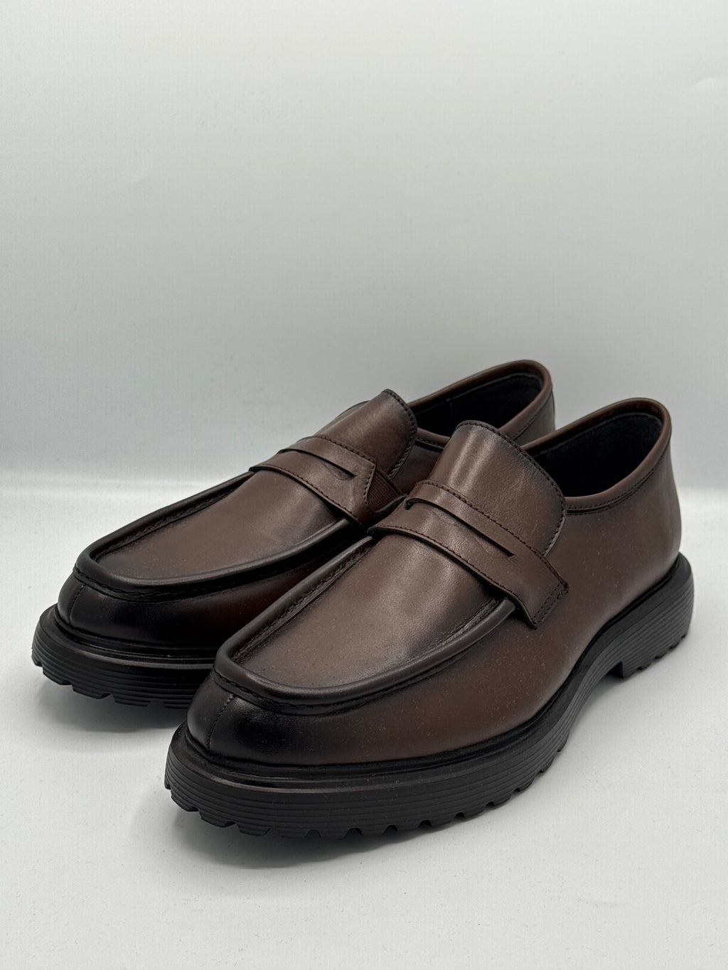 Mocassin Moderne Marron – Élégance Urbaine Premium