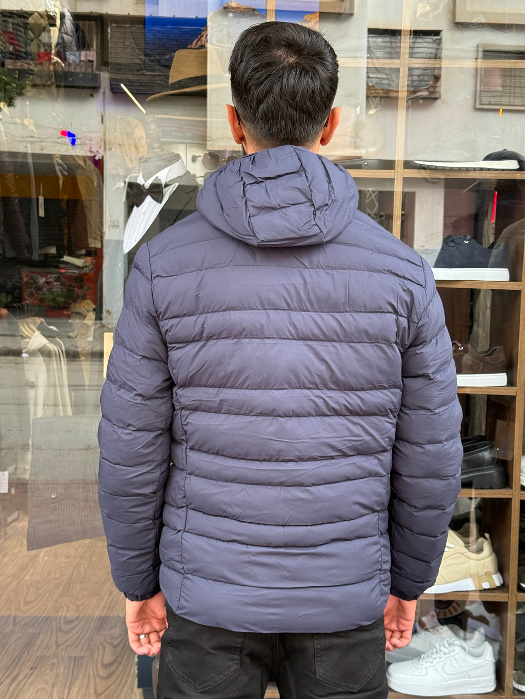 Doudoune Matelassée Bleu Nuit Homme – Élégance Moderne & Confort Thermique