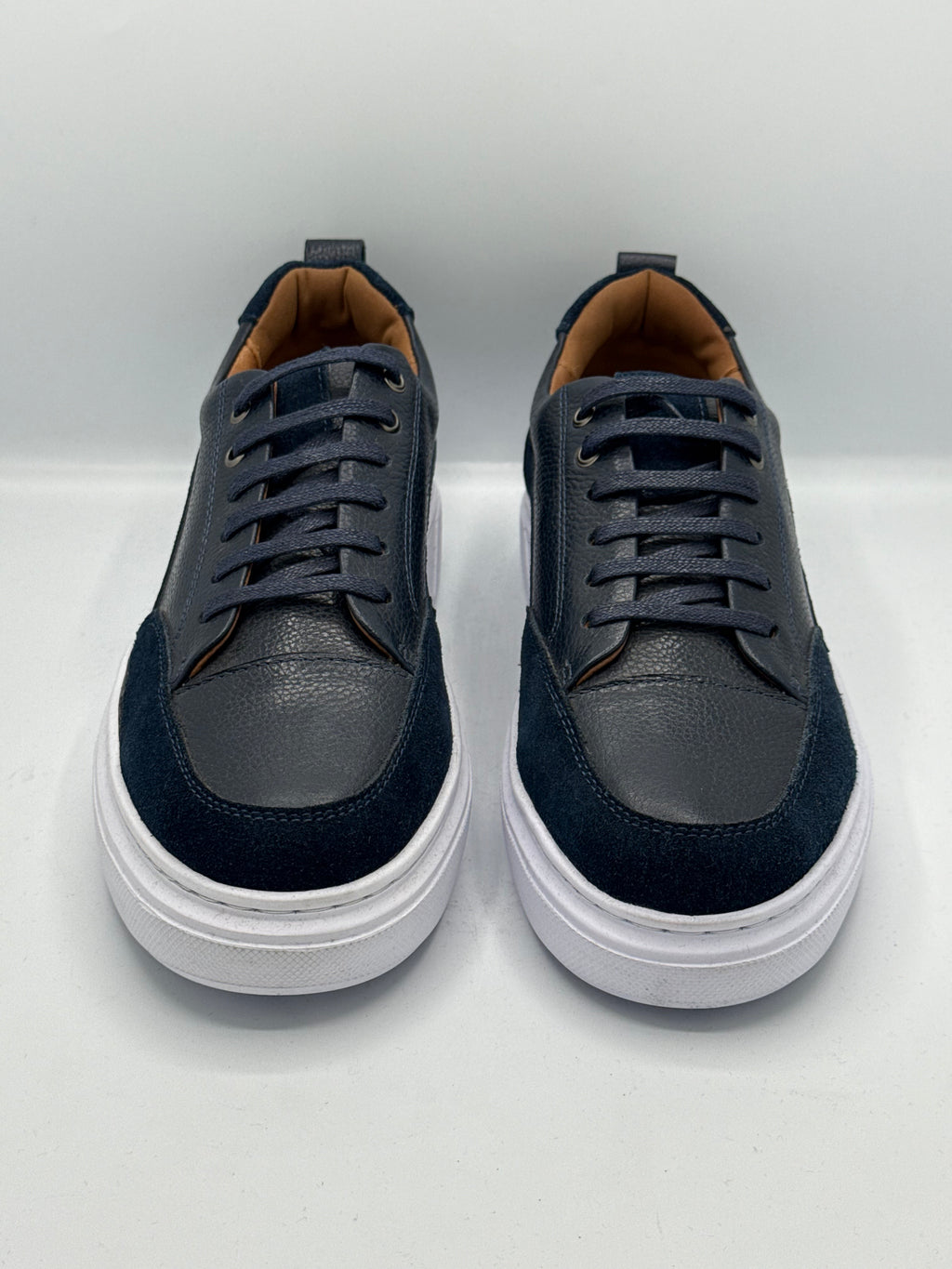 Sneakers Bleu Marine Premium – Cuir & Daim, Élégance Urbaine