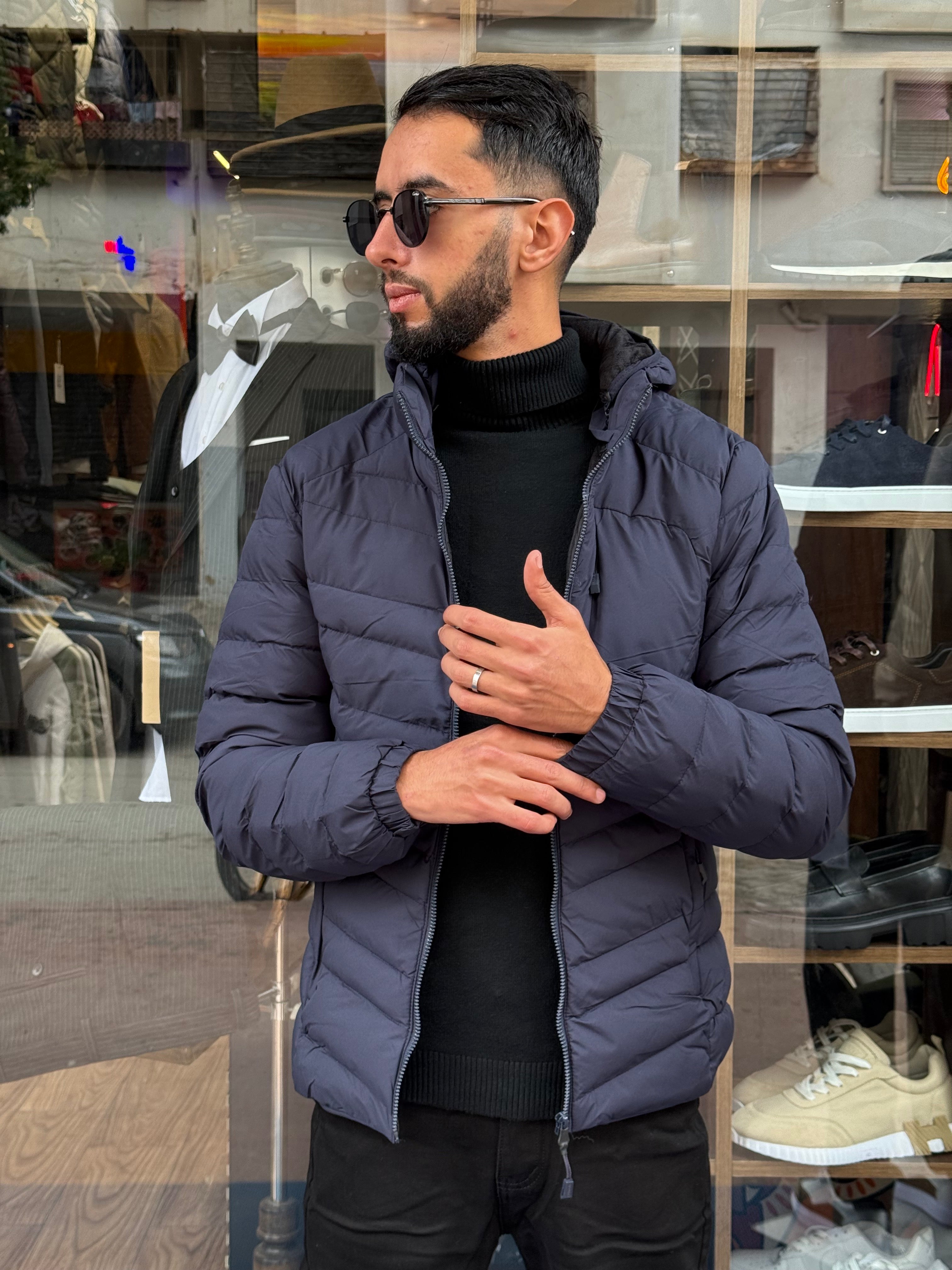 Doudoune Matelassée Bleu Nuit Homme – Élégance Moderne & Confort Thermique