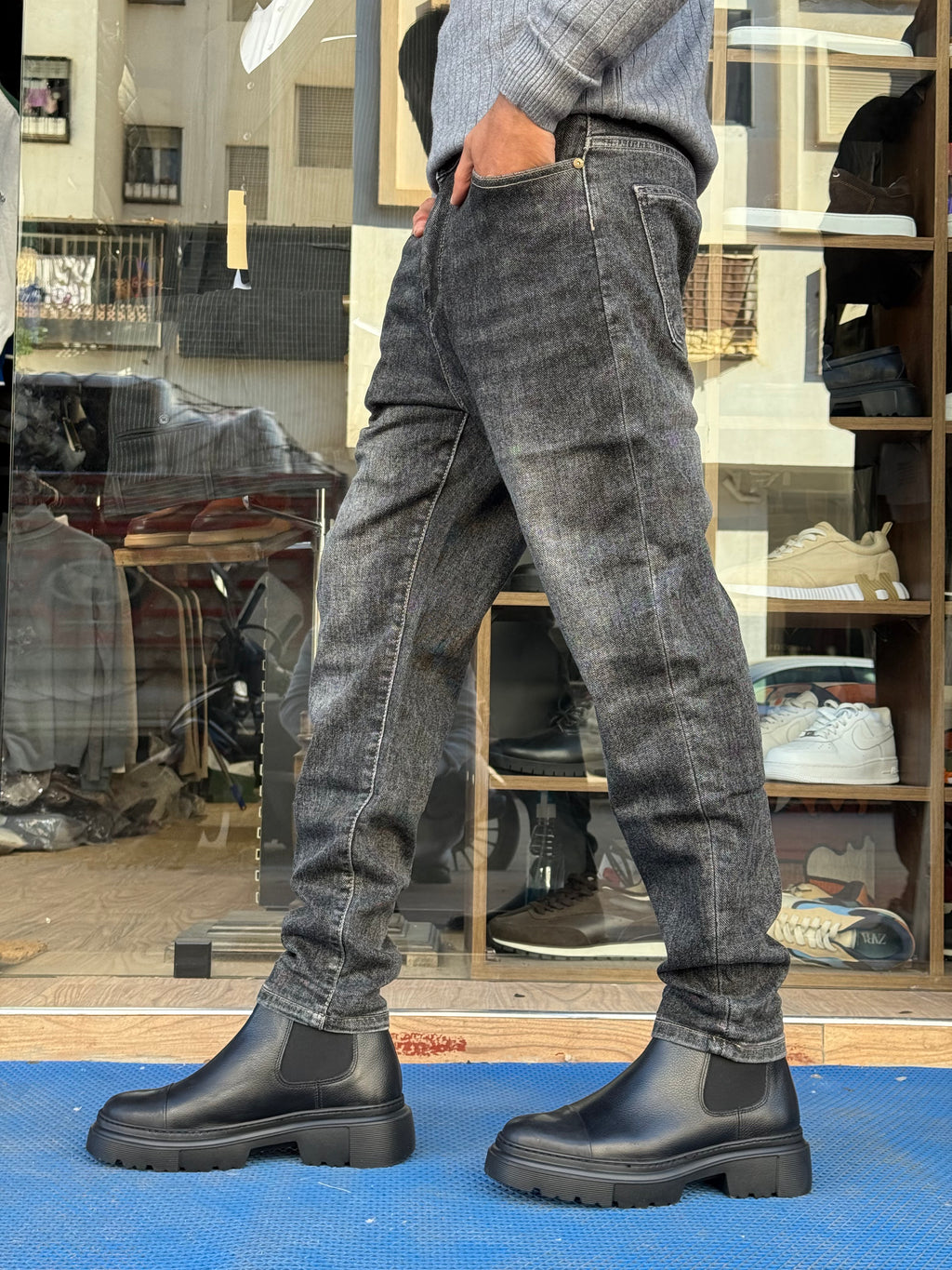 Jean Homme Coupe Droite – Gris Délavé