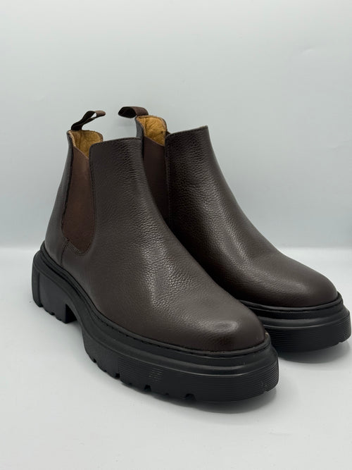 Bottines Chelsea Marron – Élégance Moderne & Caractère Urbain