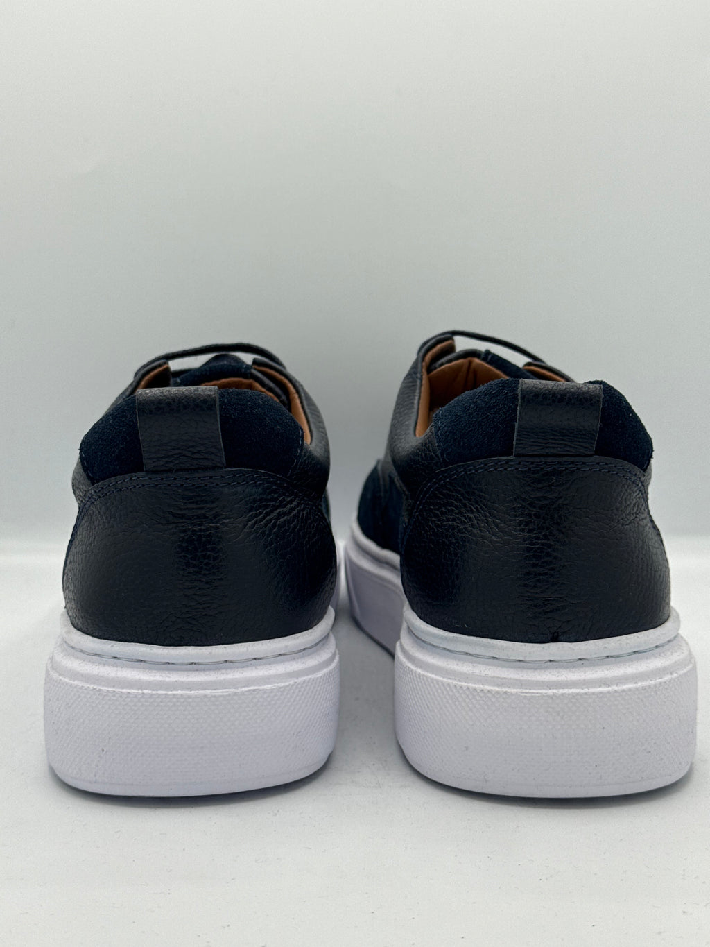 Sneakers Bleu Marine Premium – Cuir & Daim, Élégance Urbaine