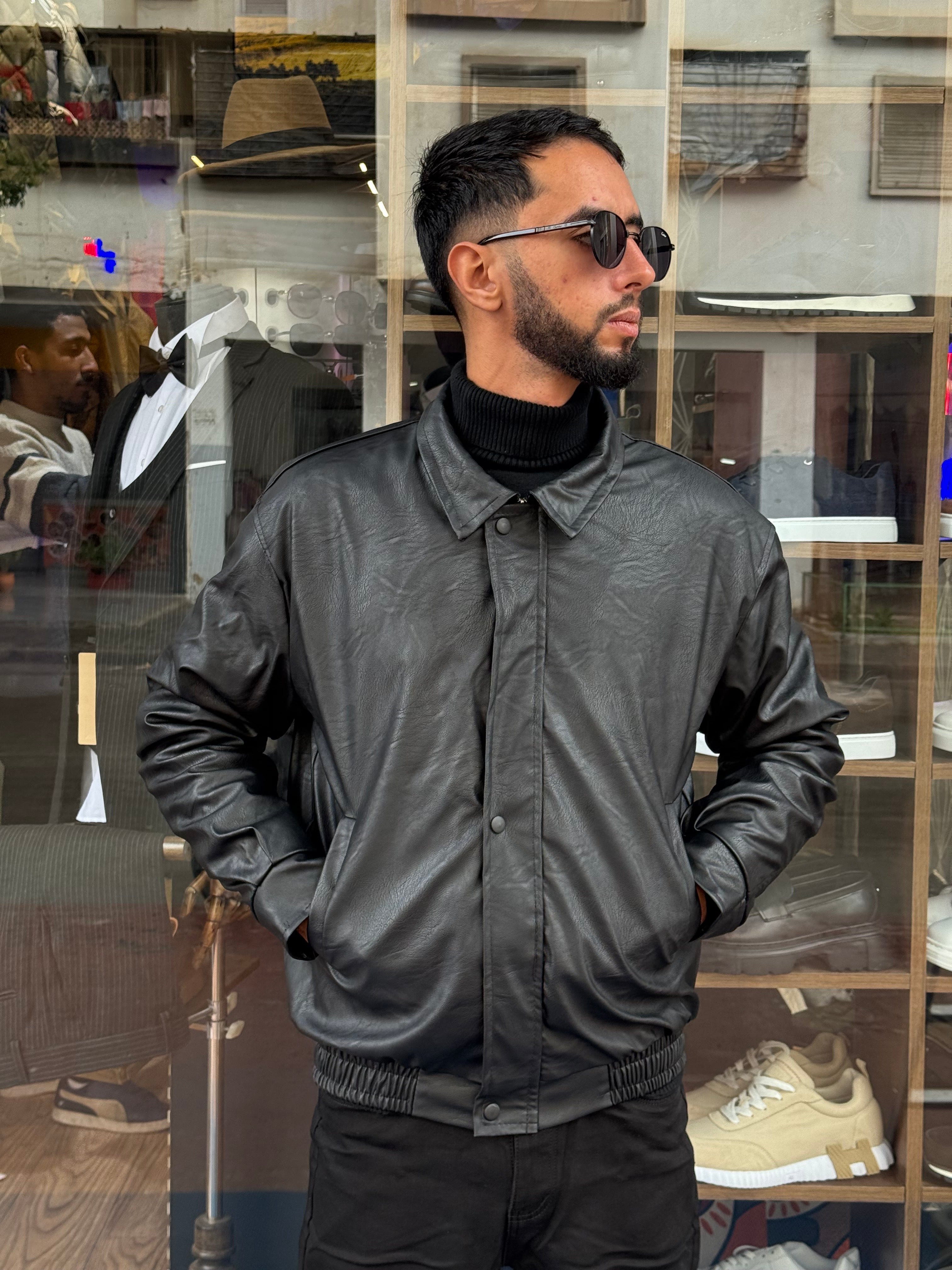 Veste Cuir Noir Homme – Élégance Urbaine à Boutons Pression