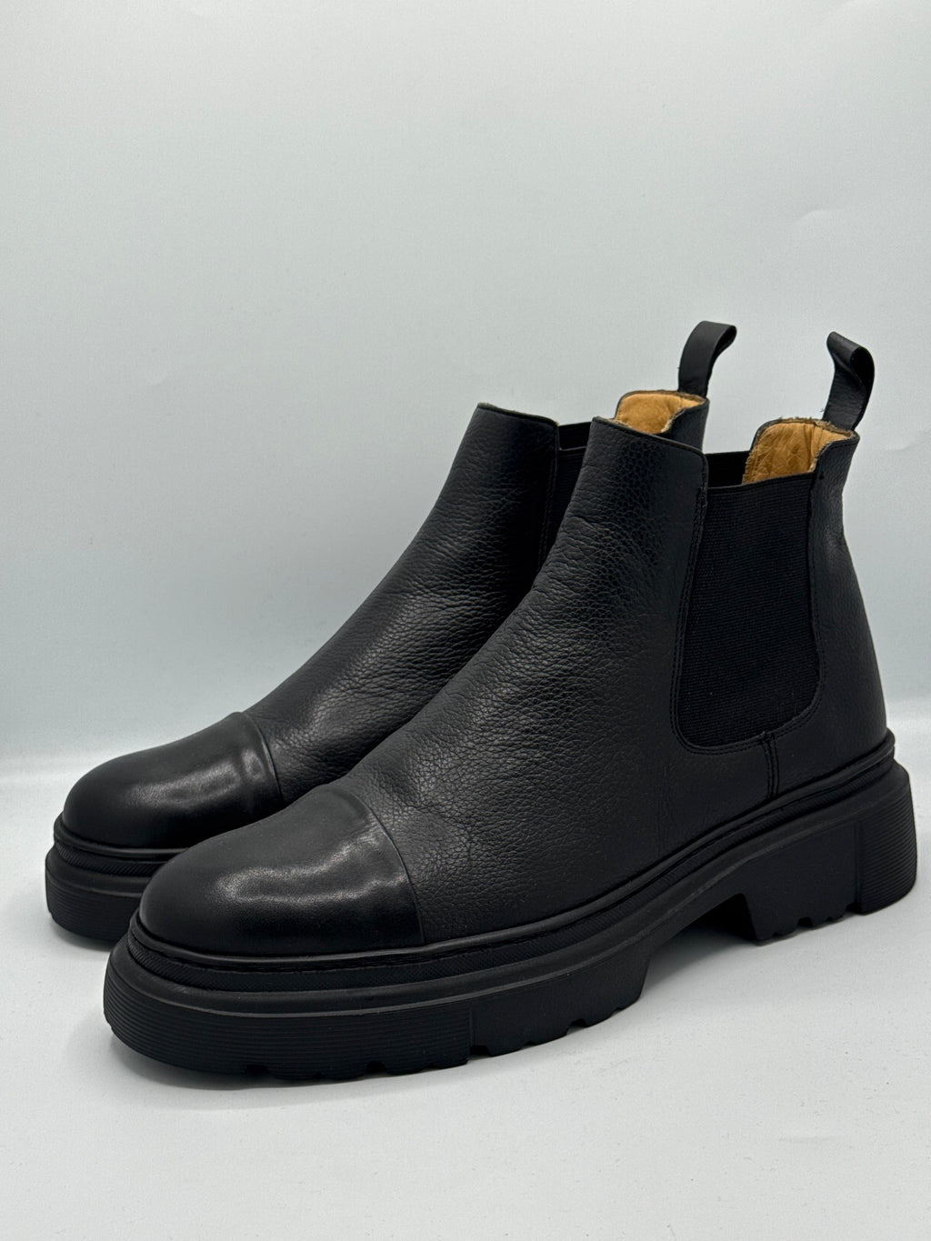 Chelsea Boots Noires Luxe – Cuir Premium & Semelle Track