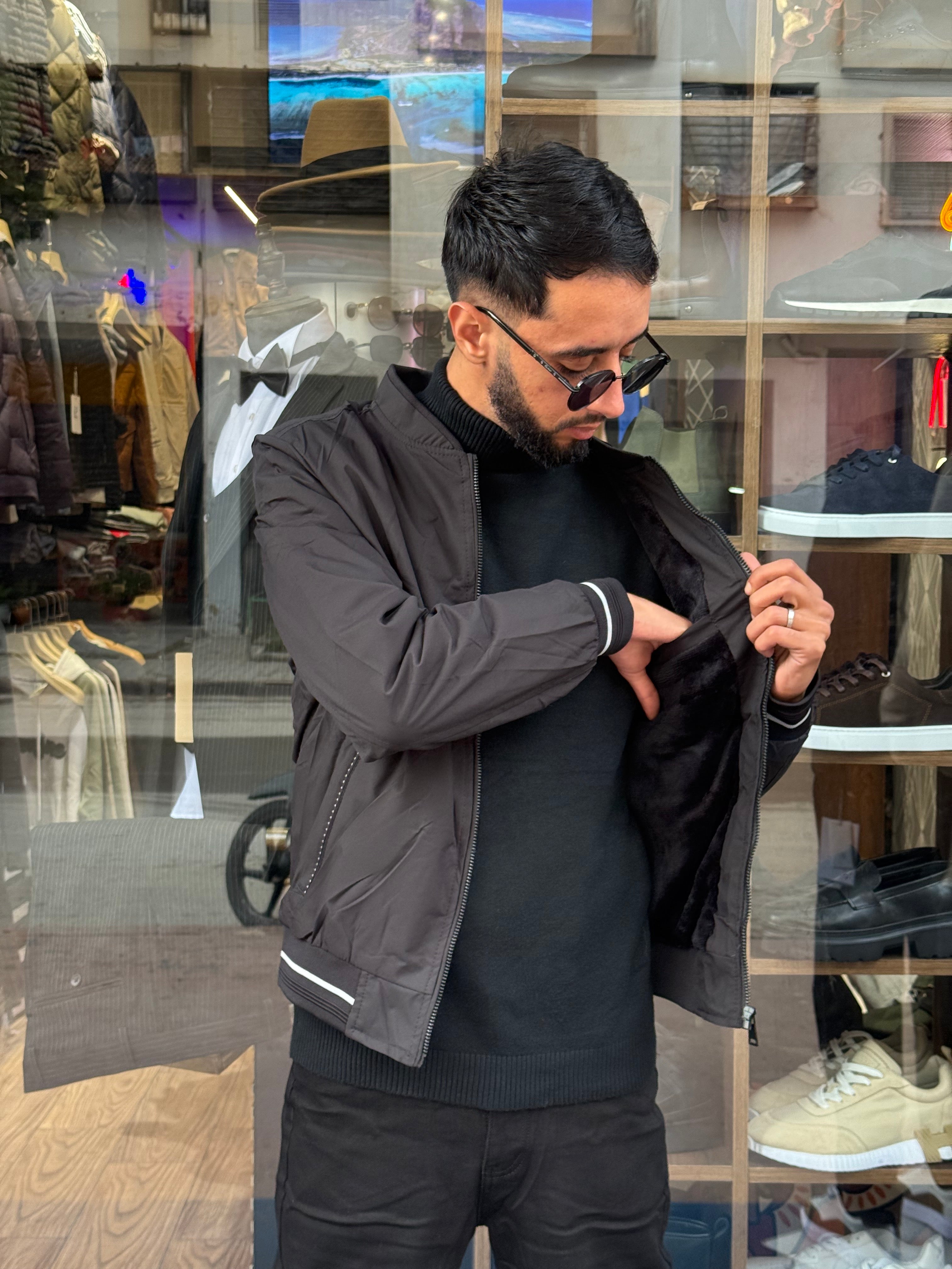 Veste Bomber Noire Homme – Élégance Minimaliste & Style Urbain