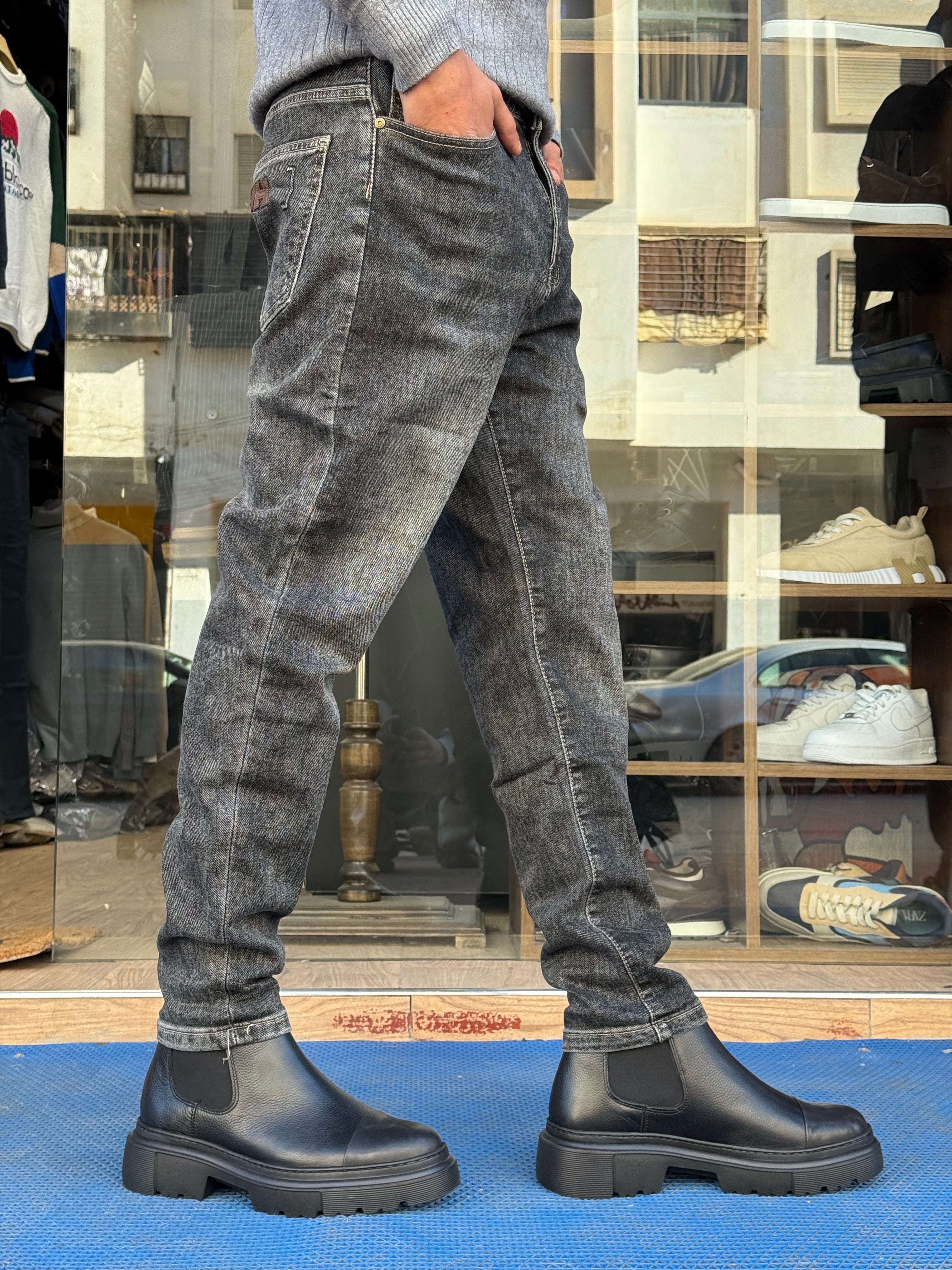 Jean Homme Coupe Droite – Gris Délavé