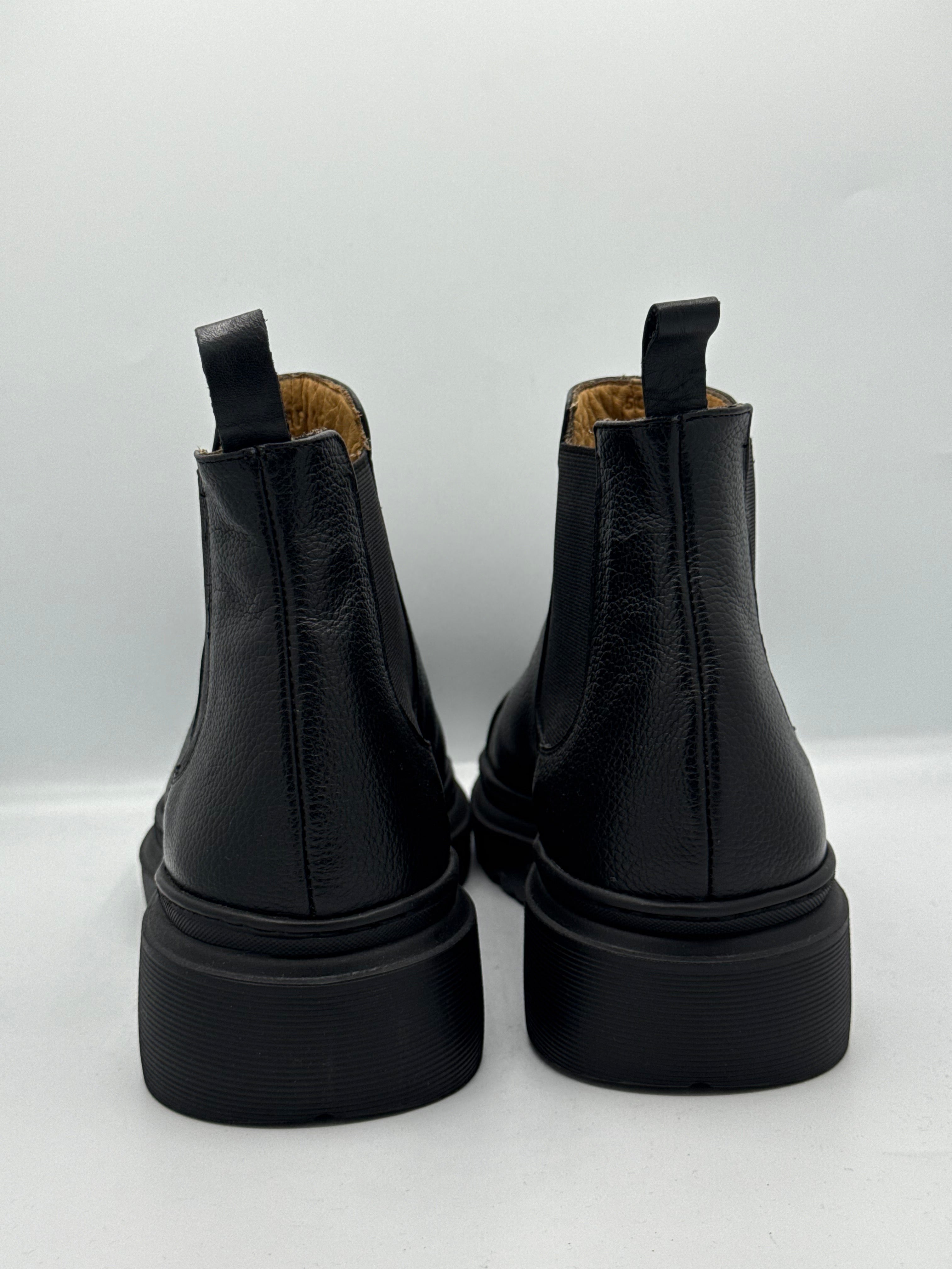 Chelsea Boots Noires Luxe – Cuir Premium & Semelle Track